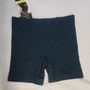 Maidenform Caper Green Seamless Short